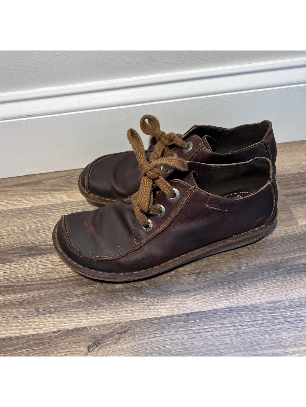 Clarks Brown leather lace up shoes, women's size 9